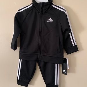 Adidas boy 12 months. 2 piece set new with tag